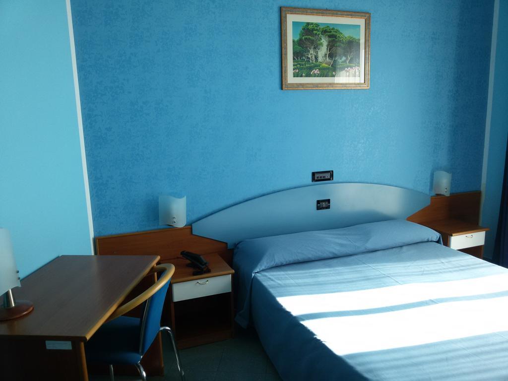 Hotel Ristorante Miramare Marina di Gioiosa Ionica Eksteriør billede