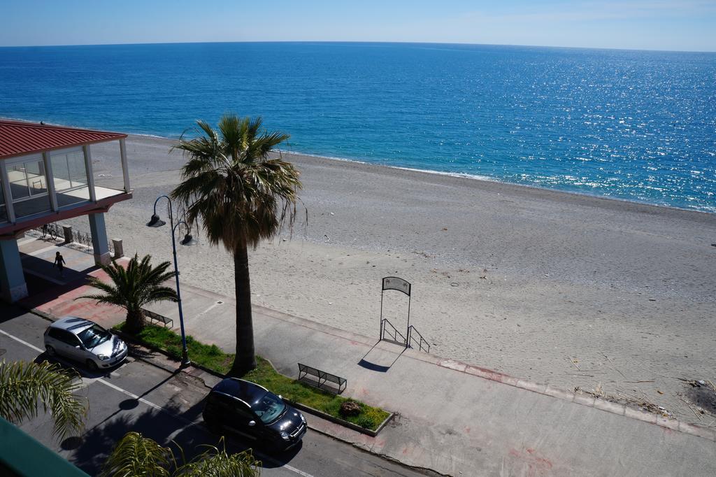 Hotel Ristorante Miramare Marina di Gioiosa Ionica Eksteriør billede